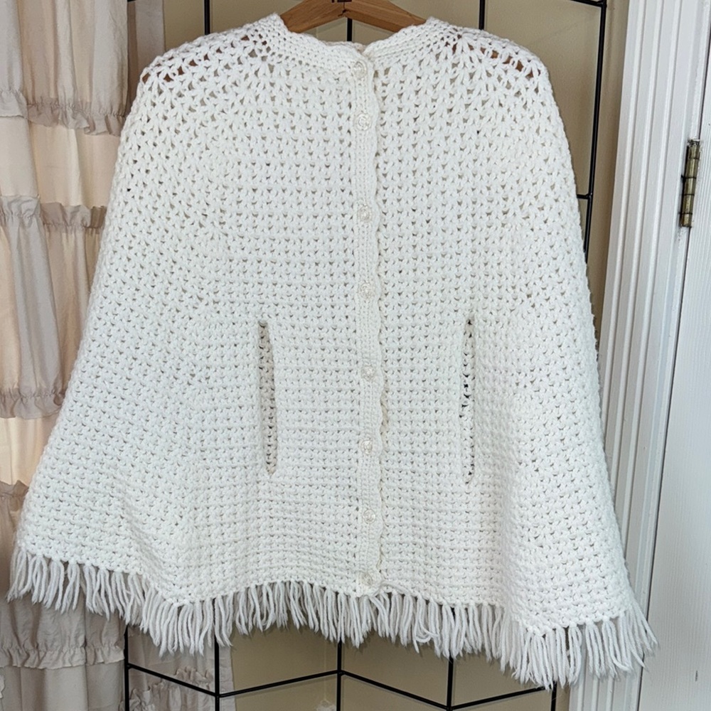 Vtg Handmade Knitted Cape Poncho Shawl Boho Minimal Fringe Grandma Granny Core